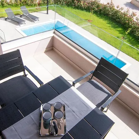 Luxury Grotta With Sea View And Swimming Pool Appartamento Premantura