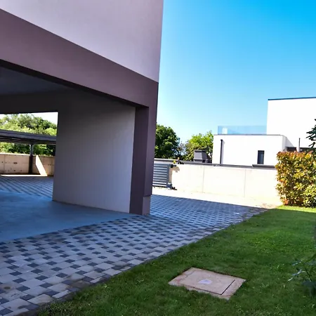 Luxury Grotta With Sea View And Swimming Pool Appartamento