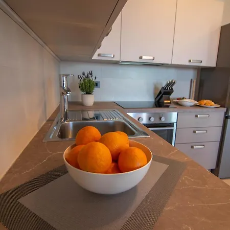 Luxury Grotta With Sea View And Swimming Pool Appartement
