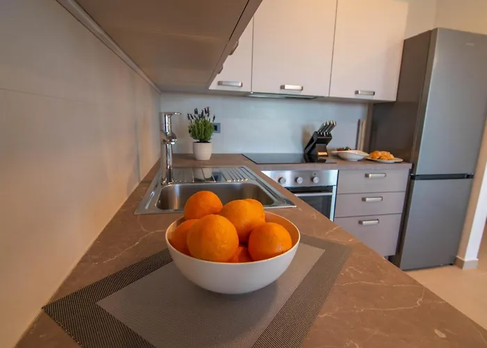 Luxury Grotta With Sea View And Swimming Pool Appartement