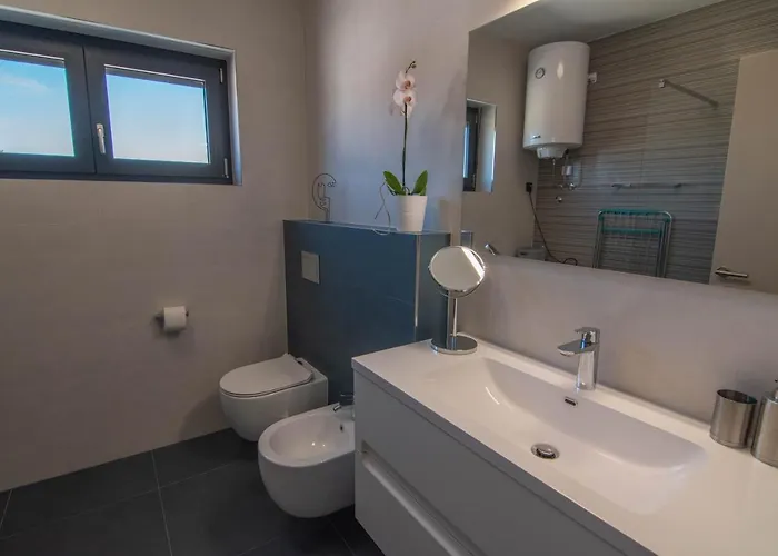 Luxury Grotta With Sea View And Swimming Pool Appartement *