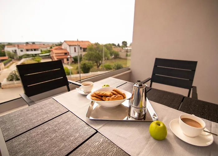 Luxury Grotta With Sea View And Swimming Pool * Premantura